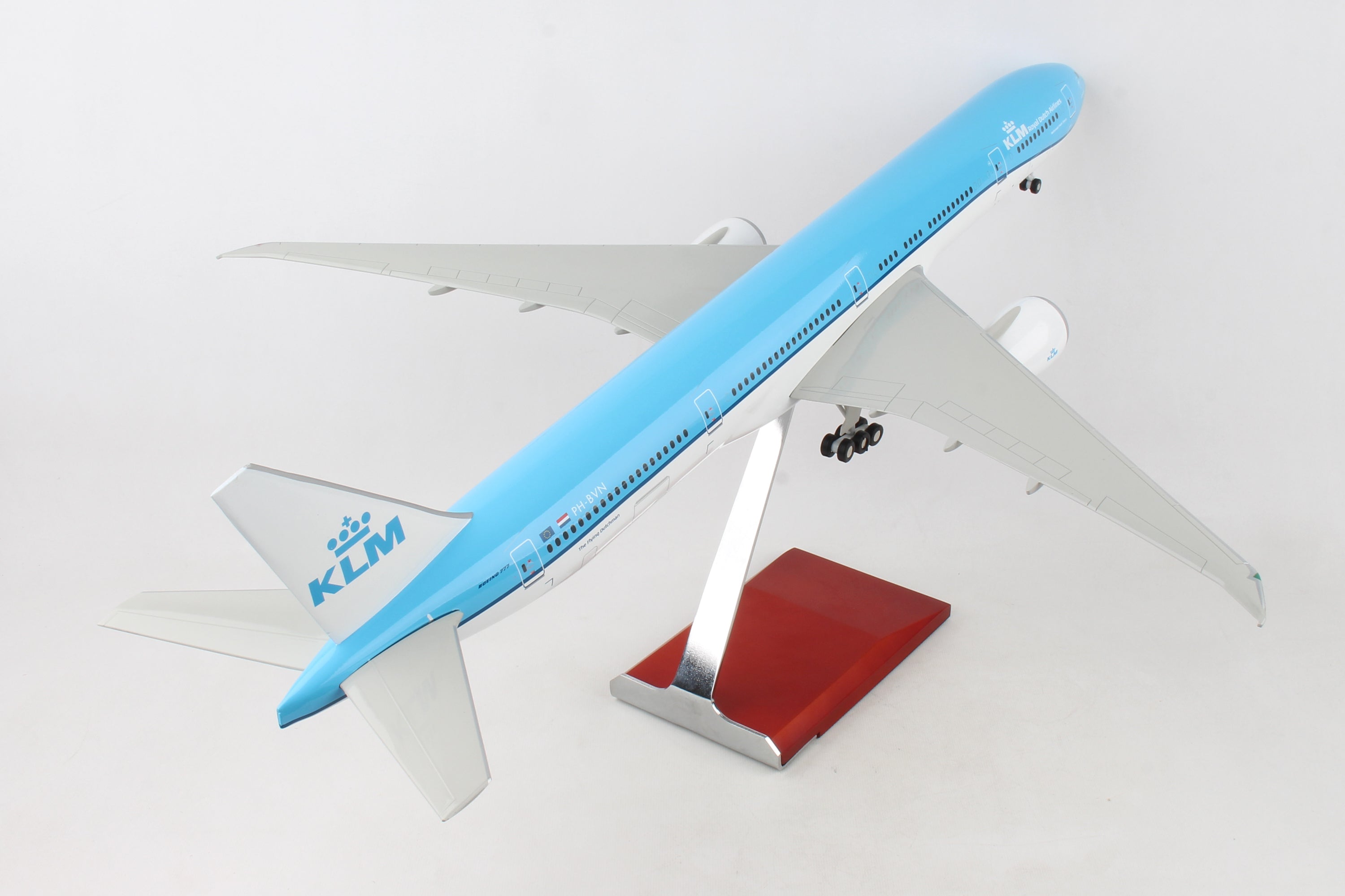 SKYMARKS KLM 777-300 1/100 W/WOOD STAND & GEAR