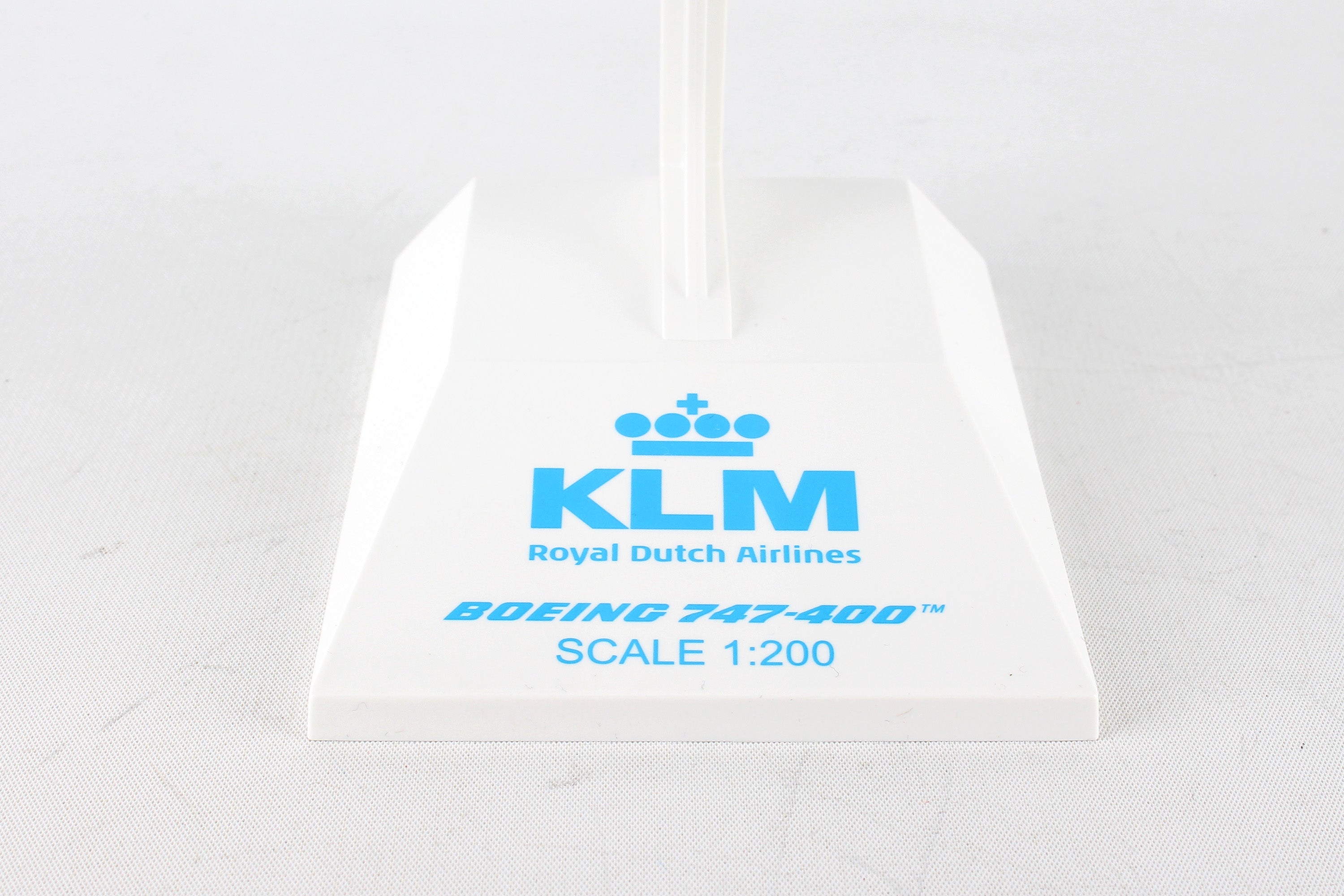 SKYMARKS KLM 747-400 1/200 W/GEAR NEW LIVERY