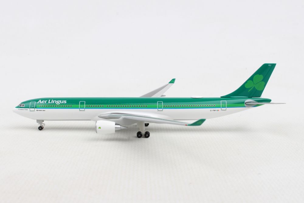 14cm alloy Aer Lingus airplane model Airbus 330-300 airplane toy 