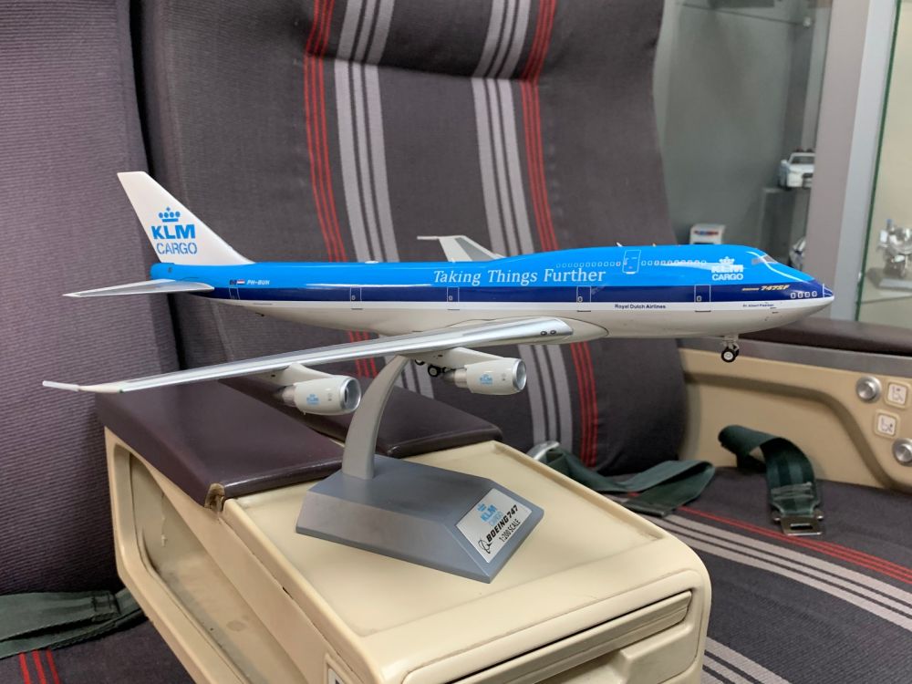 INFLIGHT 200 IF742KLM-100-1P 1/200 Klm Airlines Boeing 747-200 Ph-Buh Con Stand 