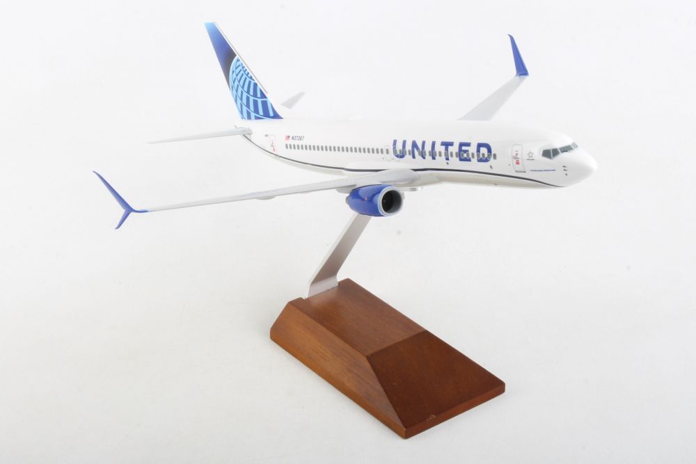 Skymarks United Airlines 737-800 1/130 Scale Plane with Stand 
