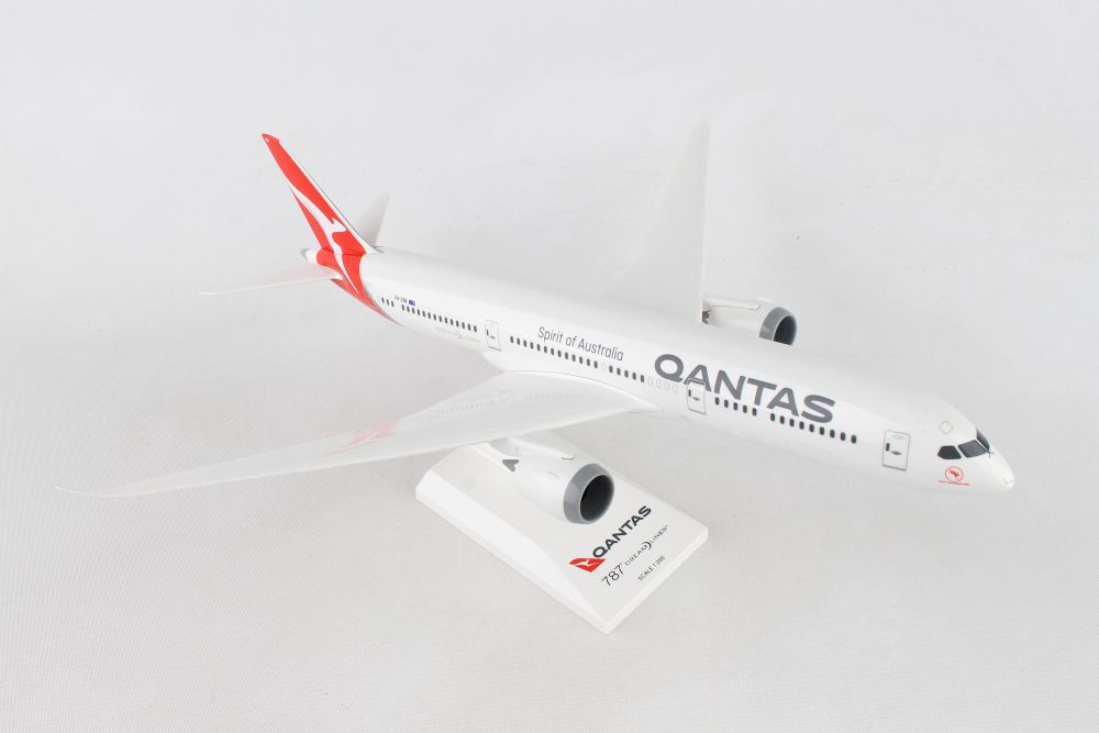 Skymarks Boeing Dreamliner Corporate 787-8 1/200 Scale Model with Stand 